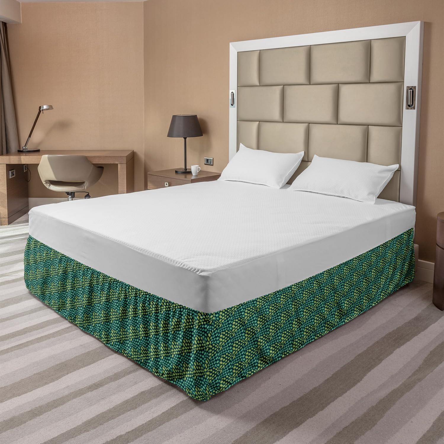 Ambesonne Queen Size Elastic Bed Skirt - Underwater Fish & Aquatic Animals Design in Shamrock Green, Wrap Around Dust Ruffle for Bedroom Decor | Perfect for Coastal, Nautical or Ocean-Themed Bedrooms
