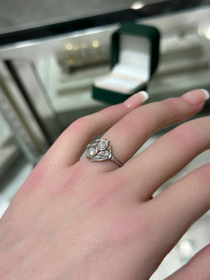 14K White Gold Art Deco Vintage Diamond Ring - 0.40ct Round Brilliant Cut Antique Engagement Ring from Early 1900s, Perfect for Weddings, Anniversaries & Special Occasions