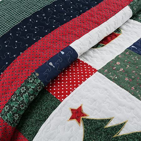 3-Piece Christmas Wreath & Tree Quilt Bedding Set - 100% Cotton Full/Queen Size Comforter for Holiday Bedroom Decor | Perfect for Festive Seasonal Home Styling