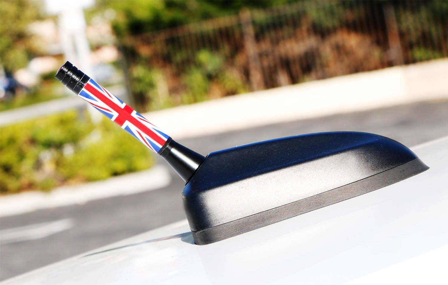 3 Red Union Jack UK British Flag Design Short Antenna for MINI Cooper - Stylish Car Accessory for British Enthusiasts & Mini Cooper Owners - Perfect for Car Shows, Road Trips & Patriotic Display