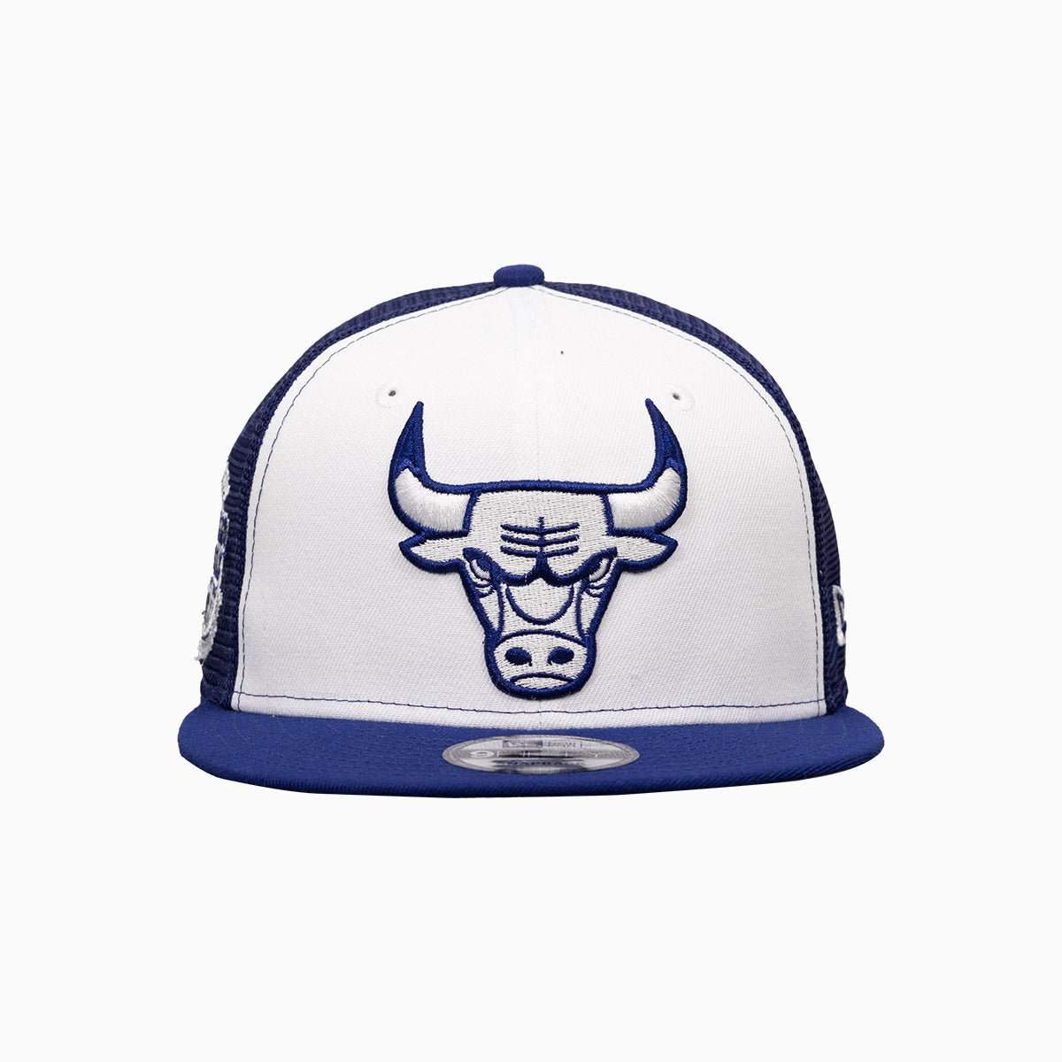 Chicago Bulls 6X NBA World Champions Snapback Trucker Hat - Official NBA Licensed Cap for Basketball Fans & Streetwear Fashion
