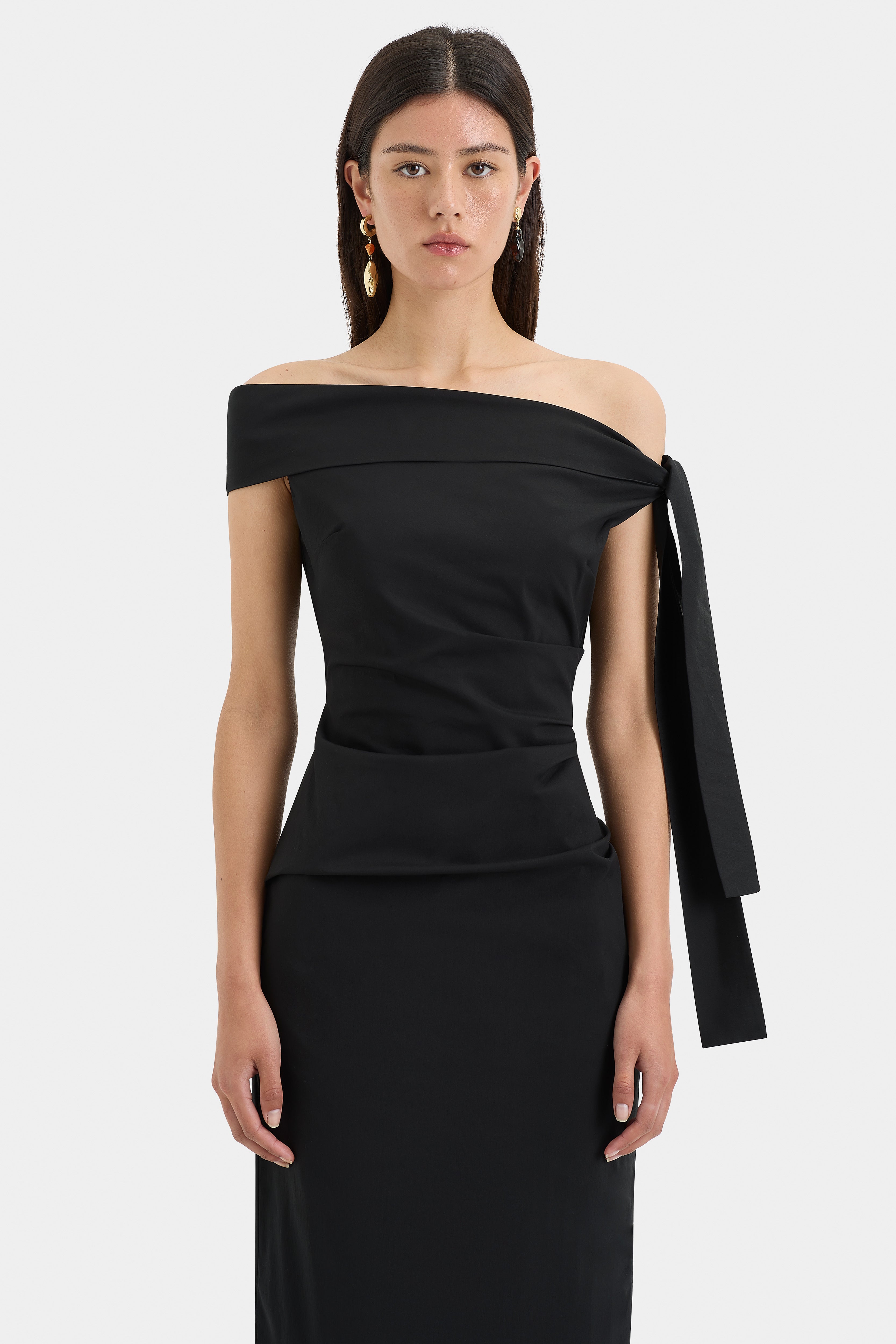 Elegant Black Dahlia Gown for Women - Perfect for Evening Parties, Weddings & Special Occasions