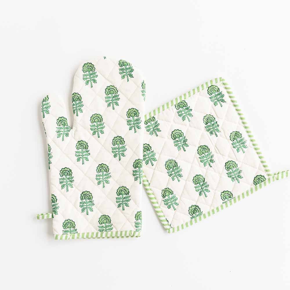 Premium Chardonnay Oven Mitt Set - Heat Resistant Kitchen Gloves for Baking, Grilling & Cooking - Perfect for Holiday Meals & Dinner Parties