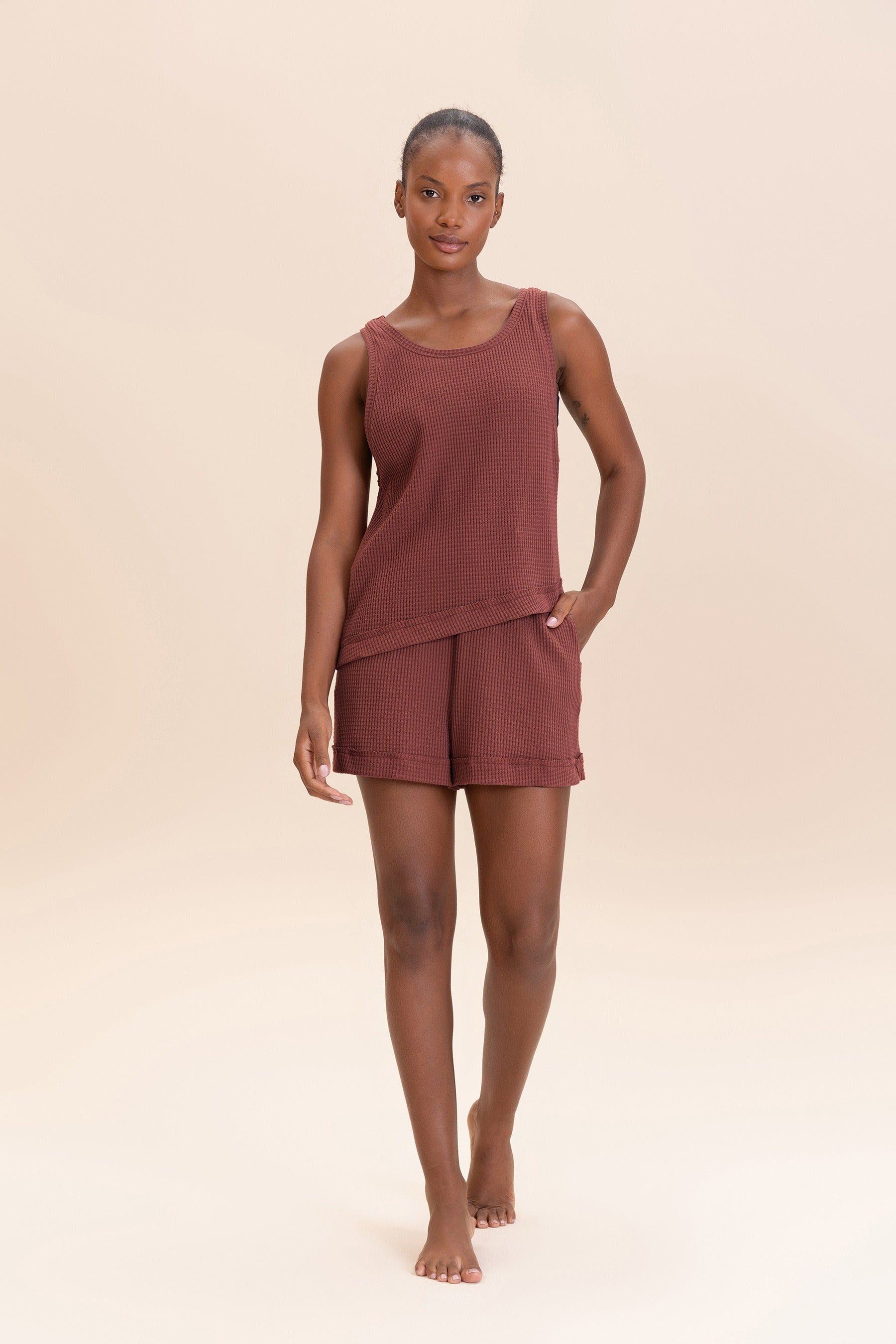 Asymmetric Cozy Tank Top for Women - Trendy Sleeveless Summer Tops - Perfect for Beach, Gym, and Casual Wear