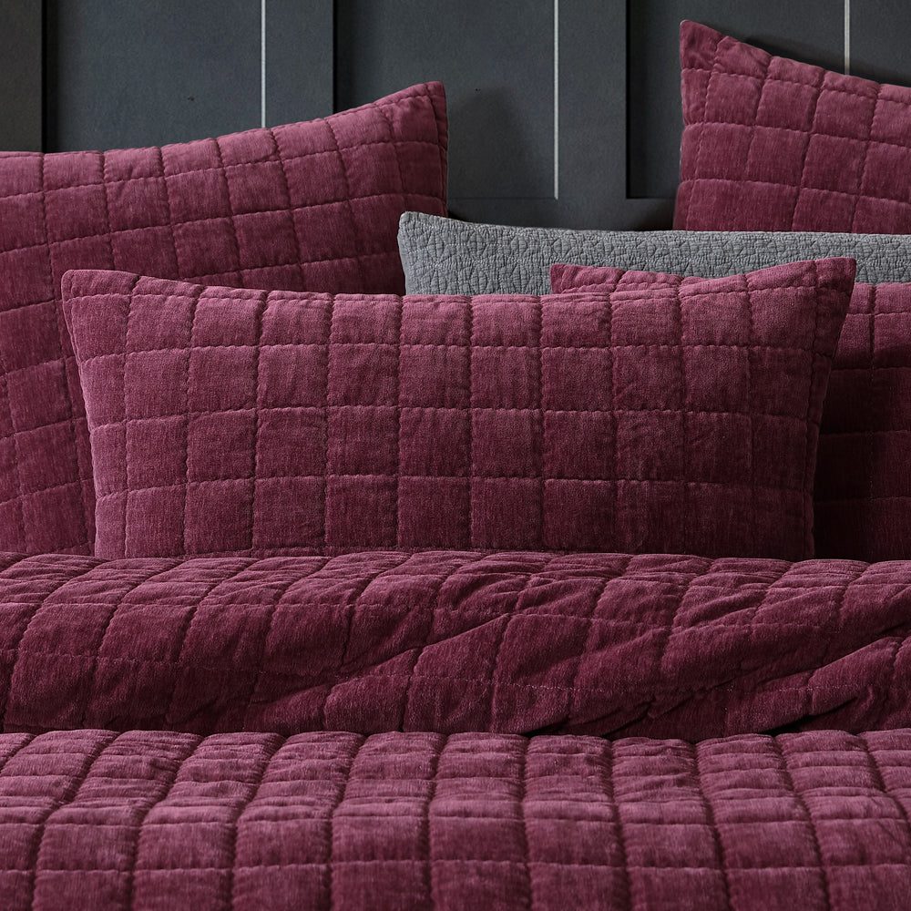 Apollo Plum Quilt Cover Set - King Size Bedding for Luxurious Comfort | Perfect for Master Bedrooms & Guest Rooms