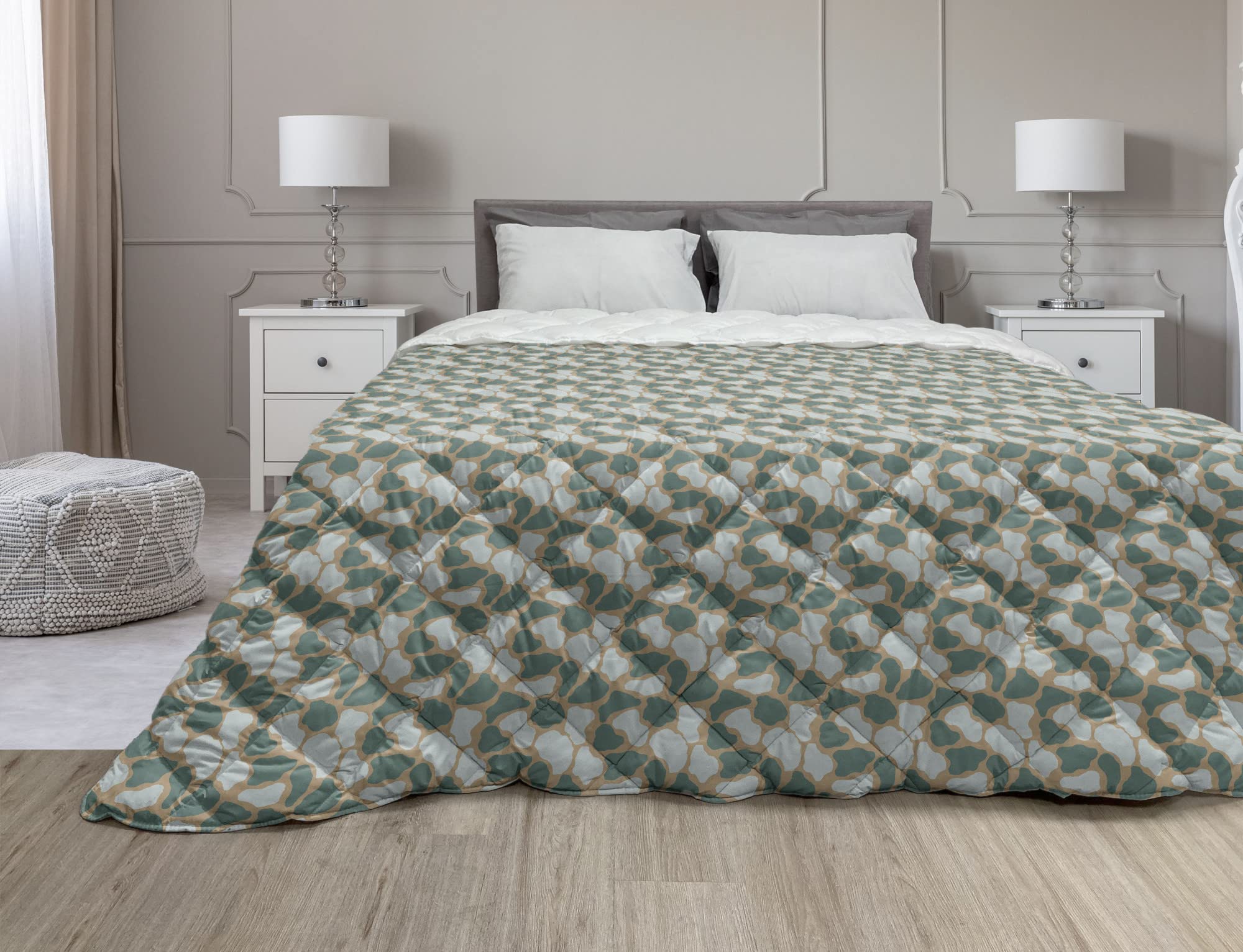 Ambesonne Camouflage Print Down Alternative Comforter - Queen Size All-Season Microfiber Quilt in Earthy Camo Design with Grey Teal Accents | Perfect for Bedroom Decor, Guest Room, Dorm & Camping