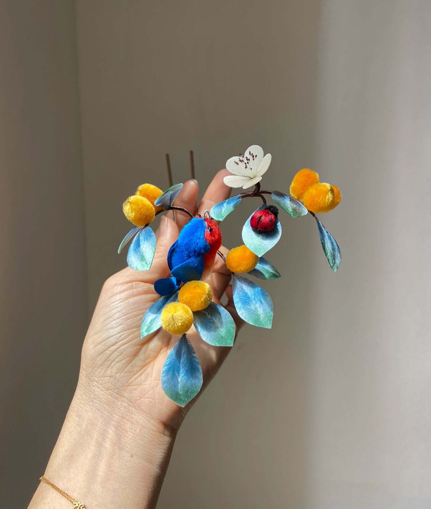 Exquisite Silk Hairpin for Women - Handcrafted Bird Design Hair Accessory (Ronghua) - Perfect for Weddings, Parties & Special Occasions