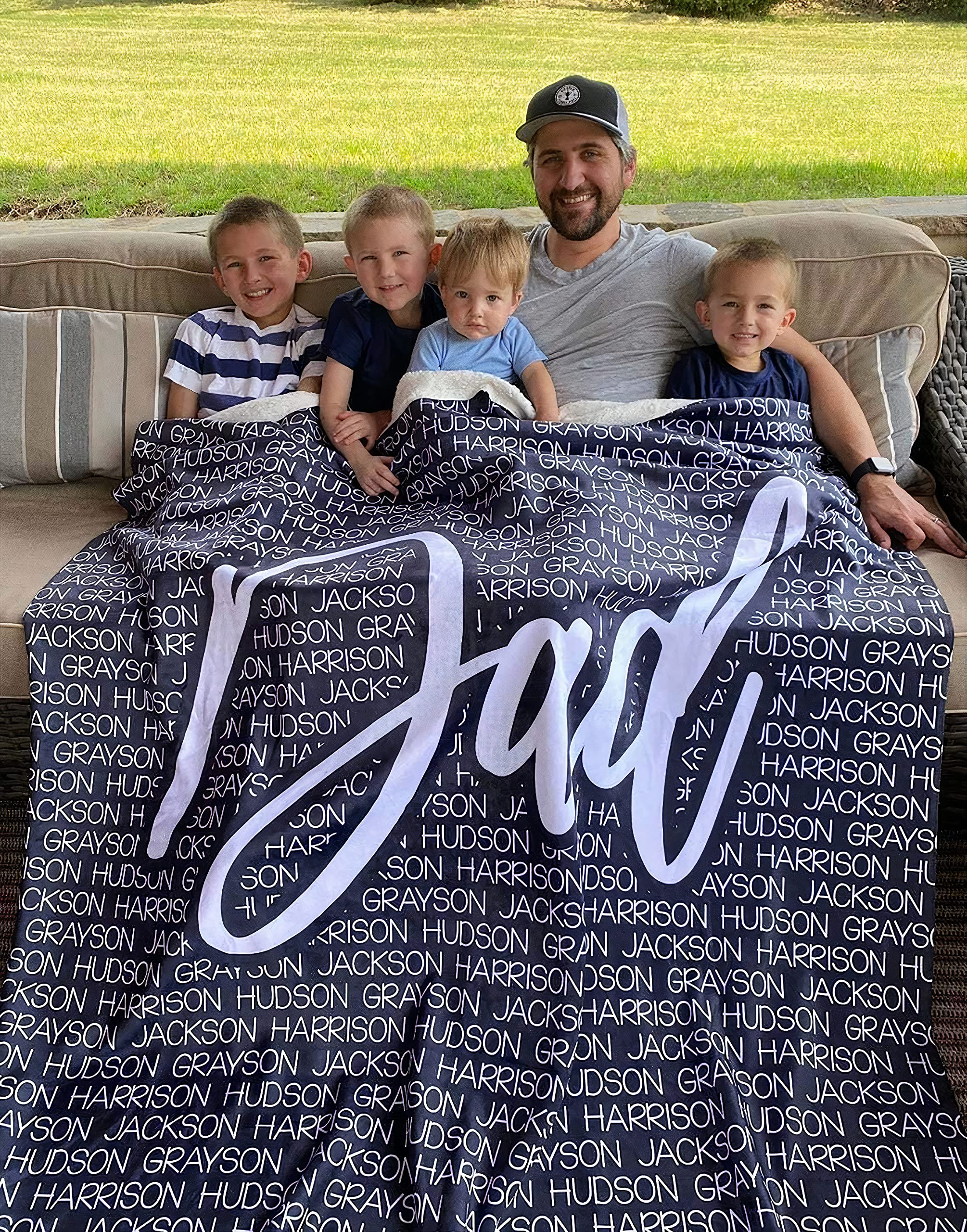 Personalized Family Name Blanket - Custom Engraved Throw Blanket for Mother's Day, Birthday Gifts for Mom, Dad, Grandma & Grandpa - Cozy Home Decor for Living Room, Bedroom & Family Gatherings