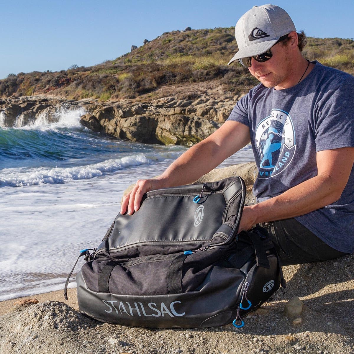 STAHLSAC Steel Duffel Bag - Waterproof Travel Duffel with Wet/Dry Compartments | Perfect for Scuba Diving, Gym, Beach & Weekend Getaways