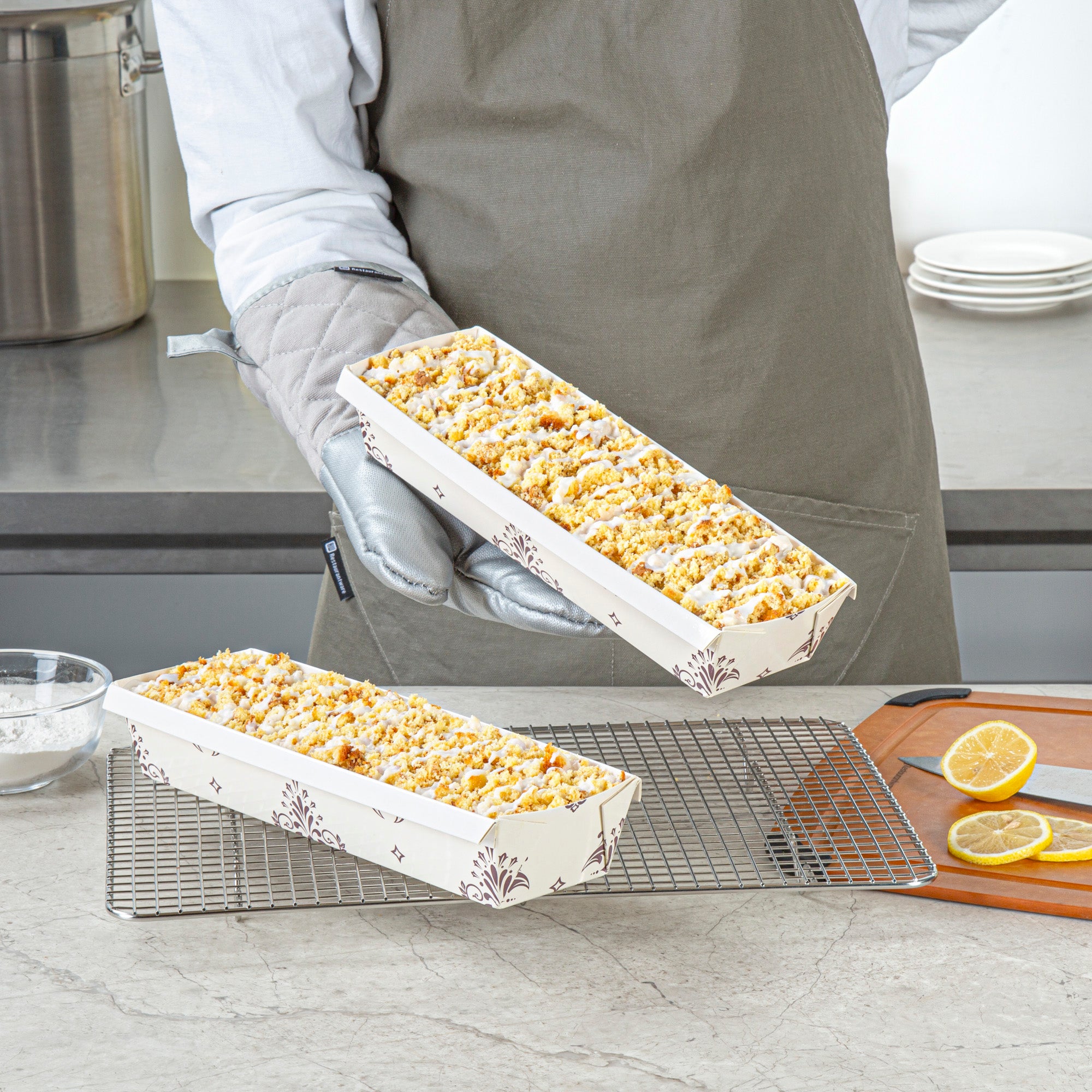 Bake Tek 32 oz Beige Vintage Floral Paper Loaf Pans - Greaseproof & Non-Stick, 11 x 3.25 x 2 Inches, 100 Count Bulk Pack - Perfect for Baking Bread, Cakes & Holiday Treats
