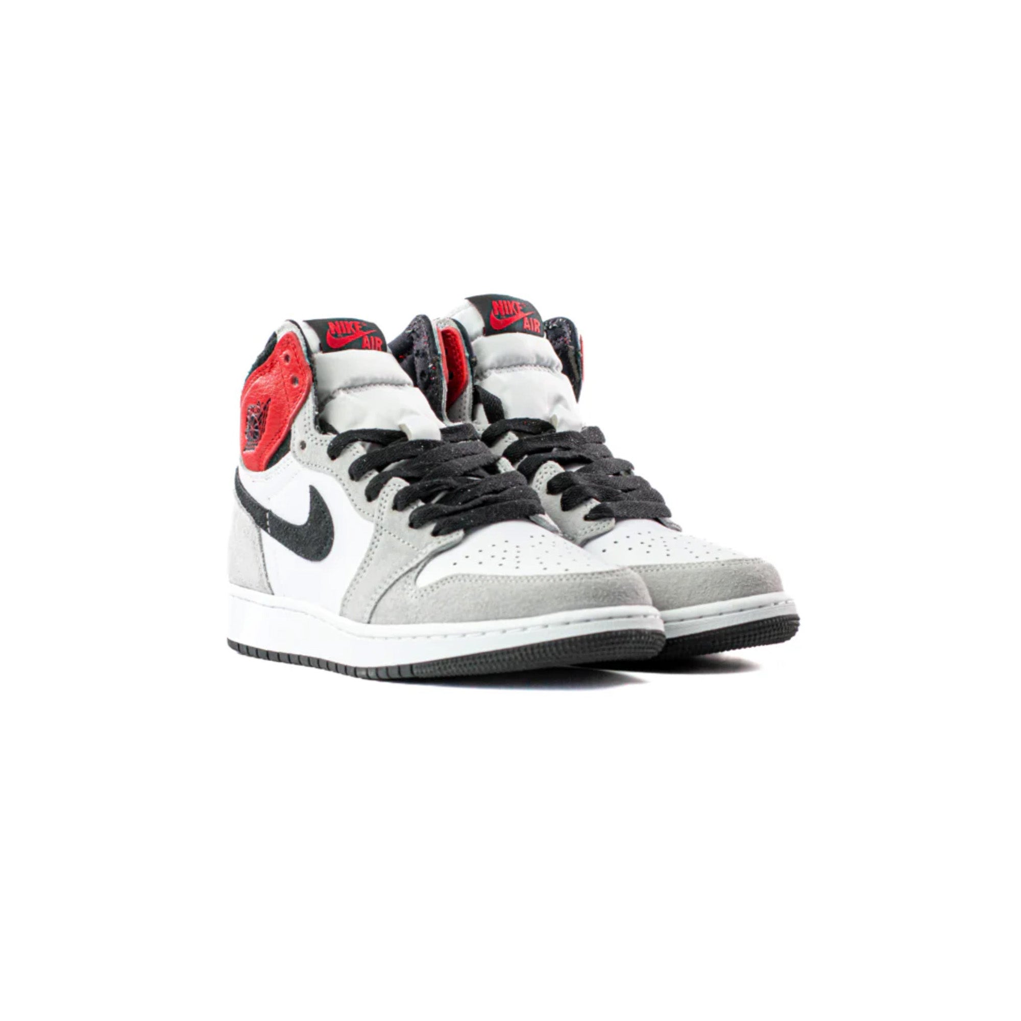 Air Jordan 1 High 'Light Smoke Grey' GS - Retro Basketball Shoes for Women & Kids - Perfect for Streetwear, Sneaker Collection & Casual Fashion