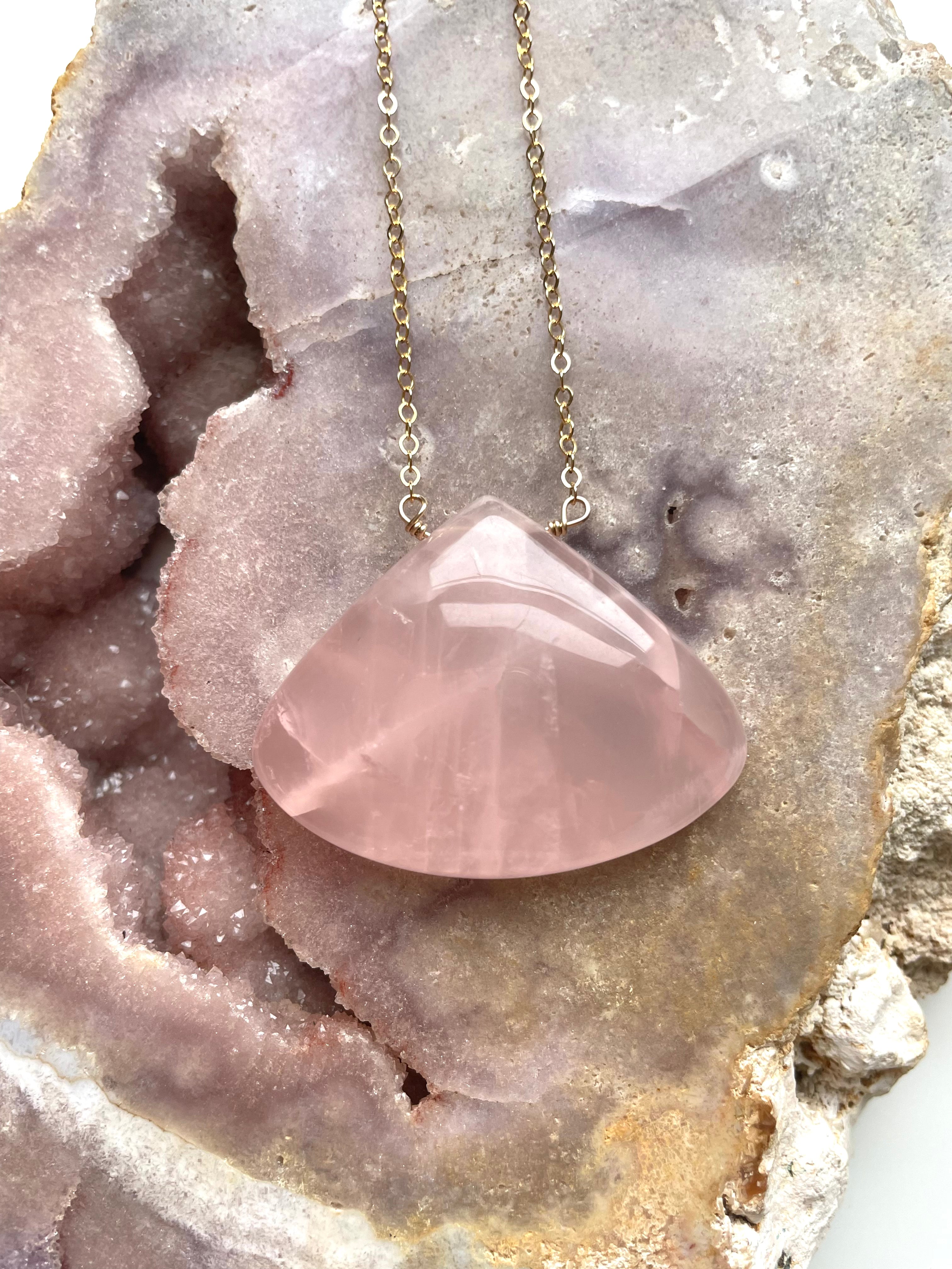 Rose Quartz Pendant Necklace for Women - Healing Crystal Jewelry for Love & Positive Energy - Perfect for Meditation, Gifts & Everyday Wear