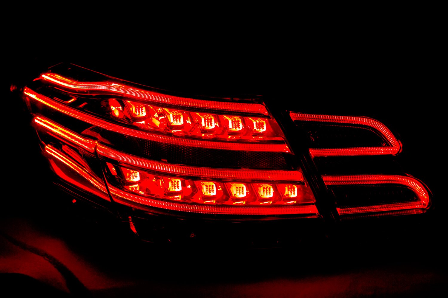 Mercedes Benz E-Class Sedan LED Tail Lights Set - Red/Clear Lens for Passenger & Driver Side | High Visibility & Style Upgrade for Night Driving & Car Customization