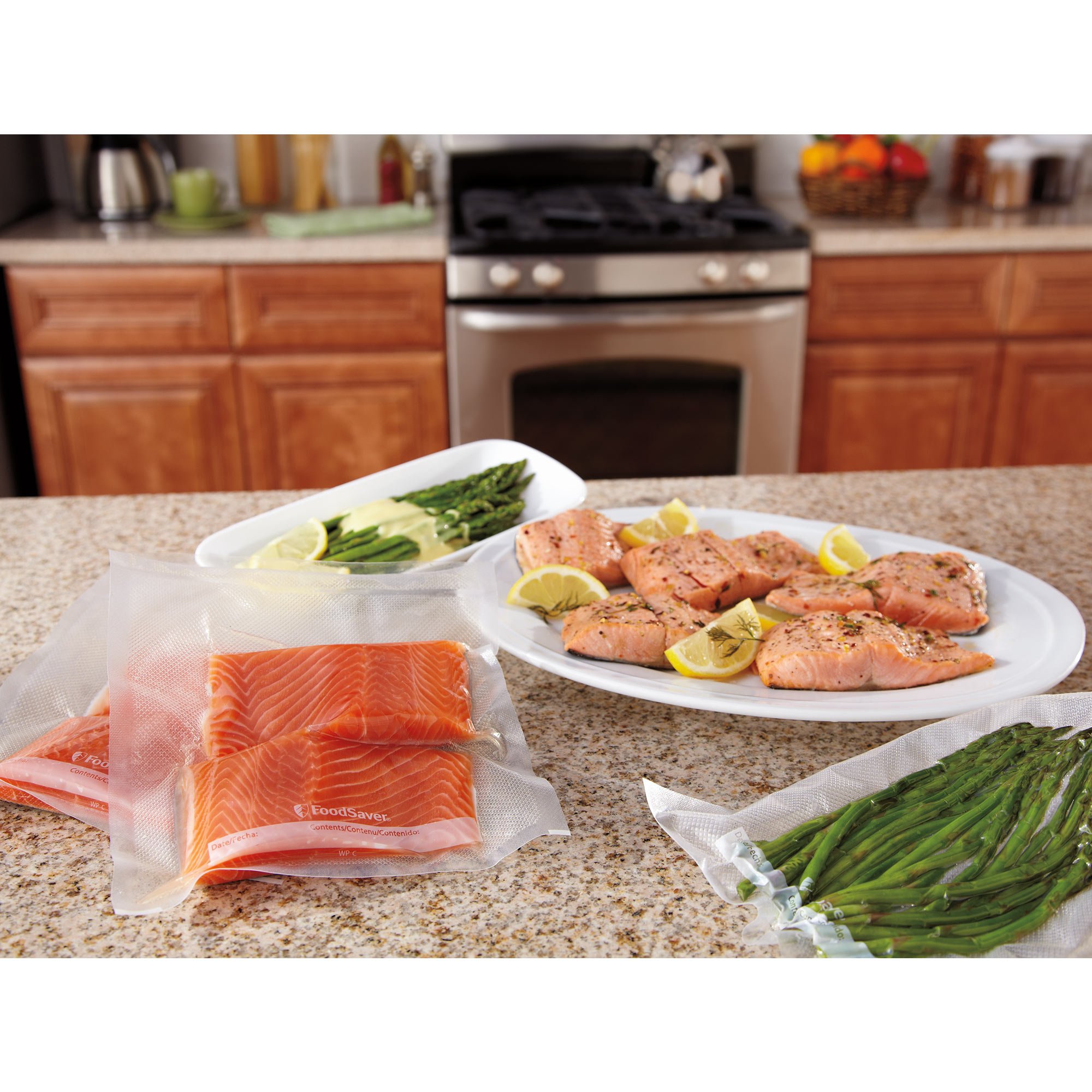 FoodSaver Vacuum Sealing Machine with Bags - Compact PowerVac Sealer for Fresh Food Storage | Includes Custom Fit Bags | Perfect for Meal Prep, Sous Vide & Freezer Organization