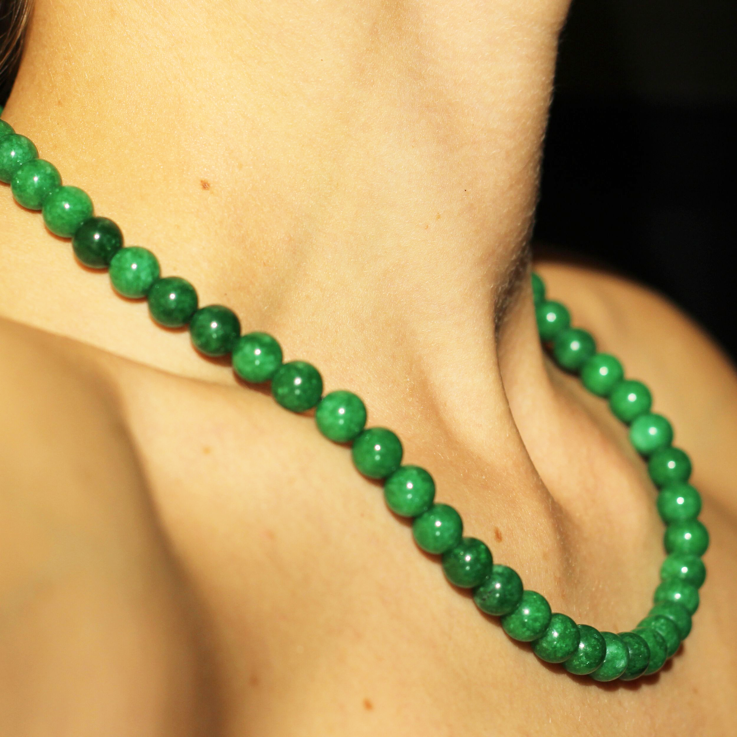 Elegant Green Jade Beaded Necklace for Women - Handmade Natural Stone Jewelry - Perfect for Weddings, Parties & Everyday Wear