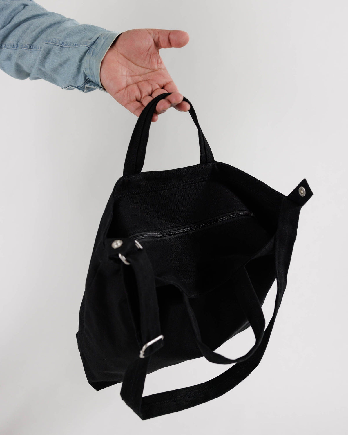 BAGGU Black Horizontal Zip Duck Bag - Stylish & Durable Crossbody Purse for Everyday Use, Travel & Shopping
