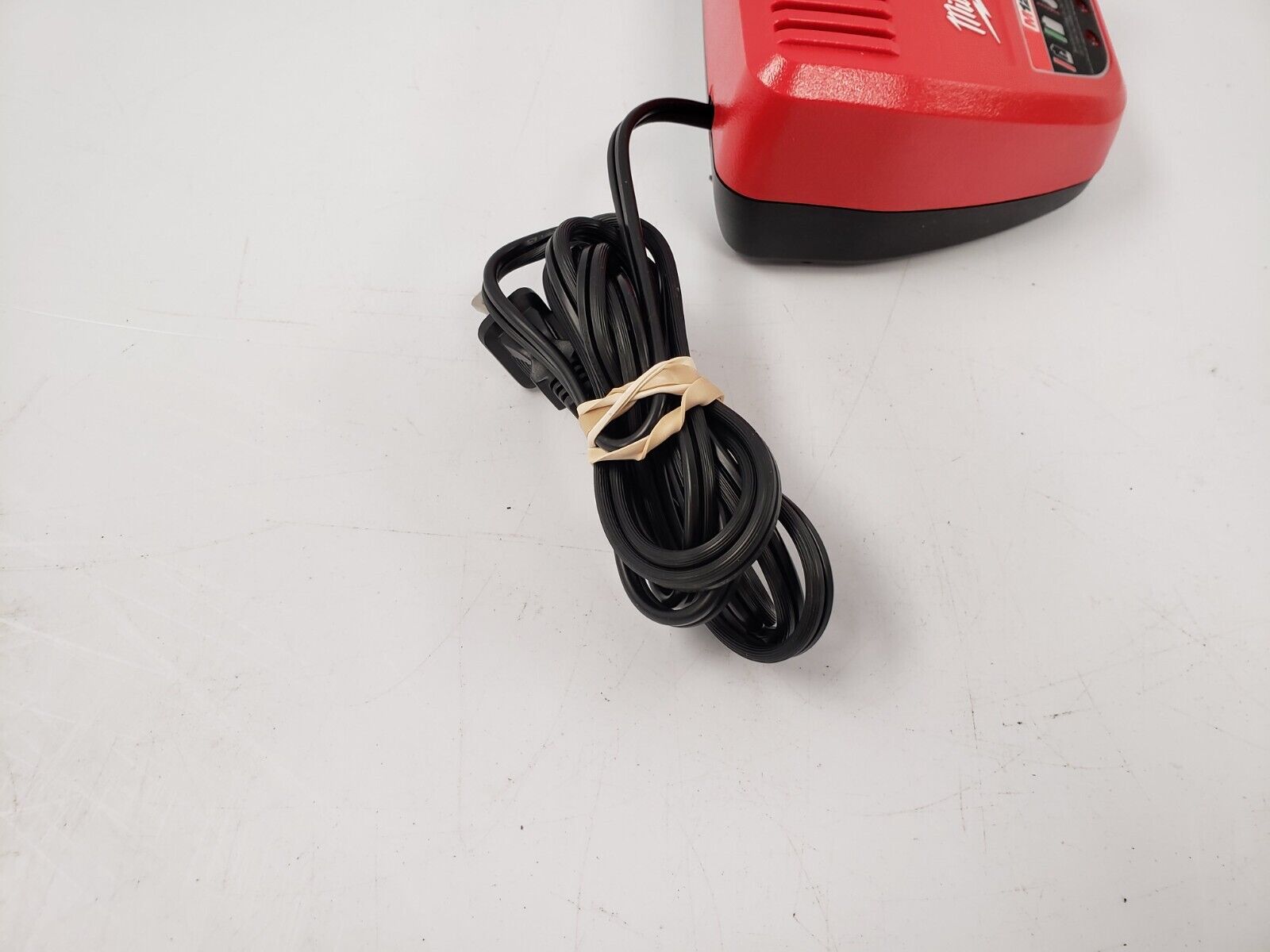 Milwaukee 48-59-2401 M18 & M12 Lithium-Ion Battery Charger - Fast Charging for Power Tools - Perfect for Construction Sites & DIY Projects