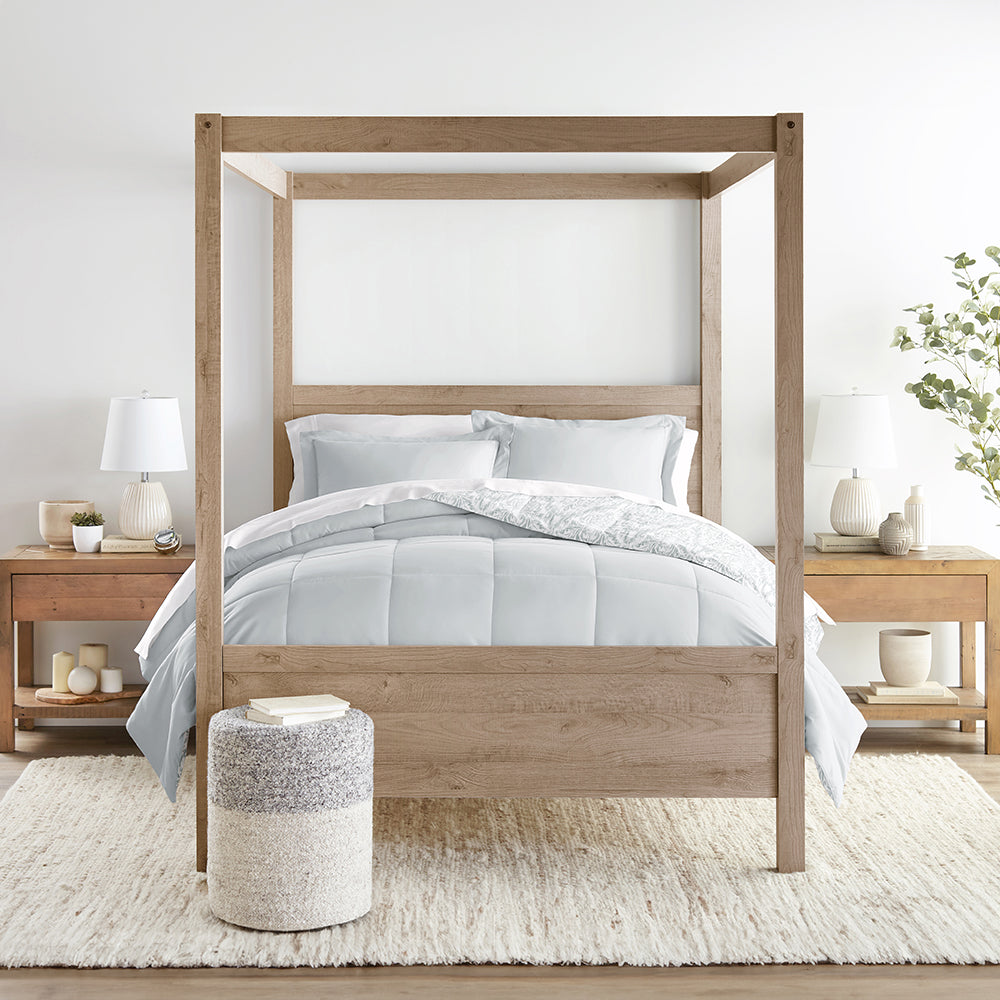 Reversible Down Alternative Comforter Set - English Countryside Design | All-Season Lightweight Bedding | Perfect for Guest Rooms, Master Bedrooms & Cozy Retreats