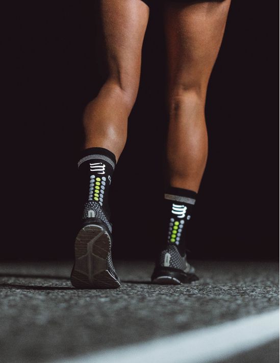Compressport Unisex Pro Racing Socks V4.0 - High Performance Running Socks for Men & Women - Black/Fluo Yellow - Ideal for Marathon, Trail Running & Triathlon Training