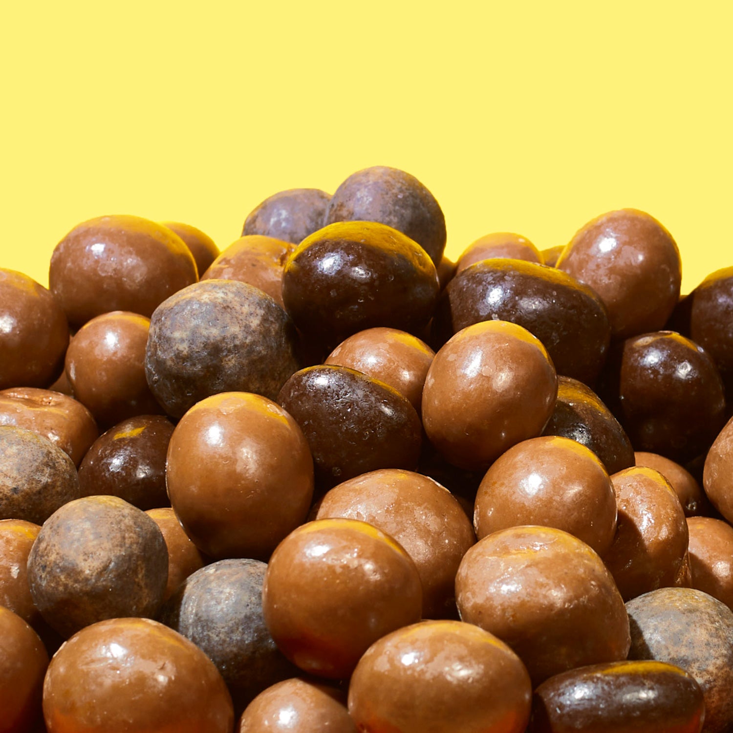 Premium Goat Poop Chocolate - Gourmet Dark Chocolate with Natural Ingredients - Perfect for Gifts, Parties & Unique Dessert Experiences