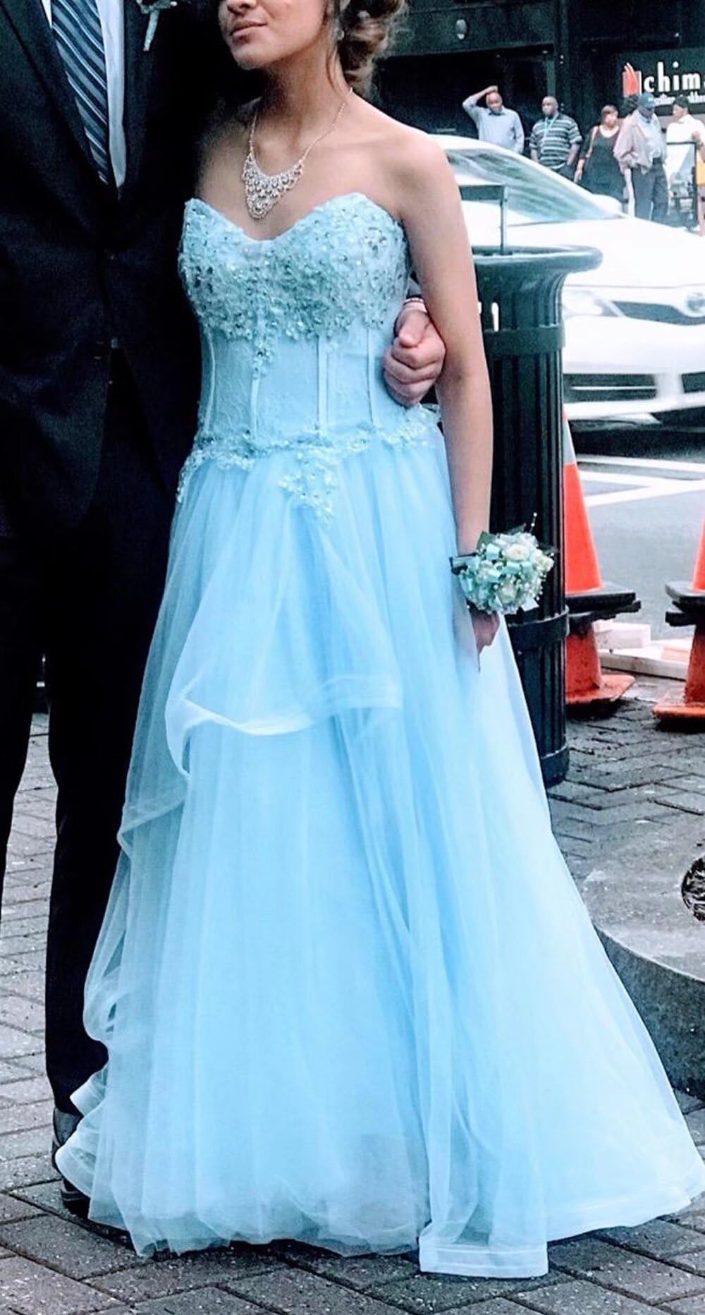 Elegant Lace Applique Quinceanera Dresses with Beaded Symmetrical A-Line Design - Perfect for Wedding, Prom & Special Occasions