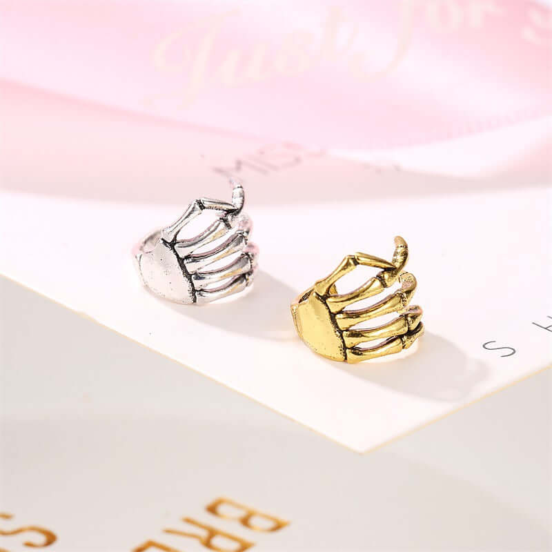 Gothic Punk Skull Hand Spine Ear Cuff Clip for Non-Pierced Ears | TL1313 | Perfect for Halloween, Cosplay, and Alternative Fashion Outfits