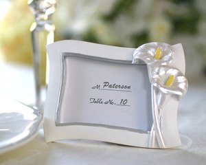 Elegant Pearlescent Calla Lily Place Card Holder & Photo Frame - Perfect for Weddings, Parties, and Home Decor