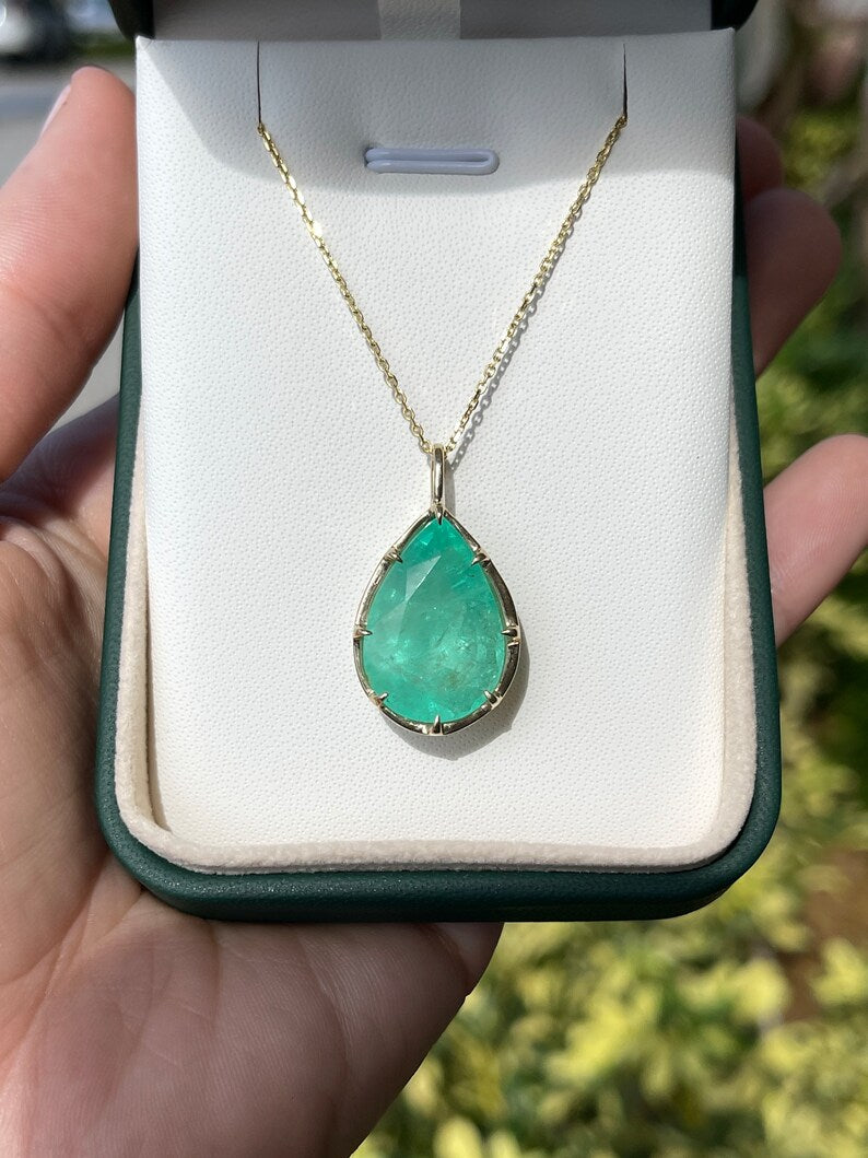 16.15ct 14K Gold Pear Cut Spring Green Emerald Pendant Necklace - 8 Prong Claw Setting, Elegant Teardrop Jewelry for Weddings, Parties & Special Occasions