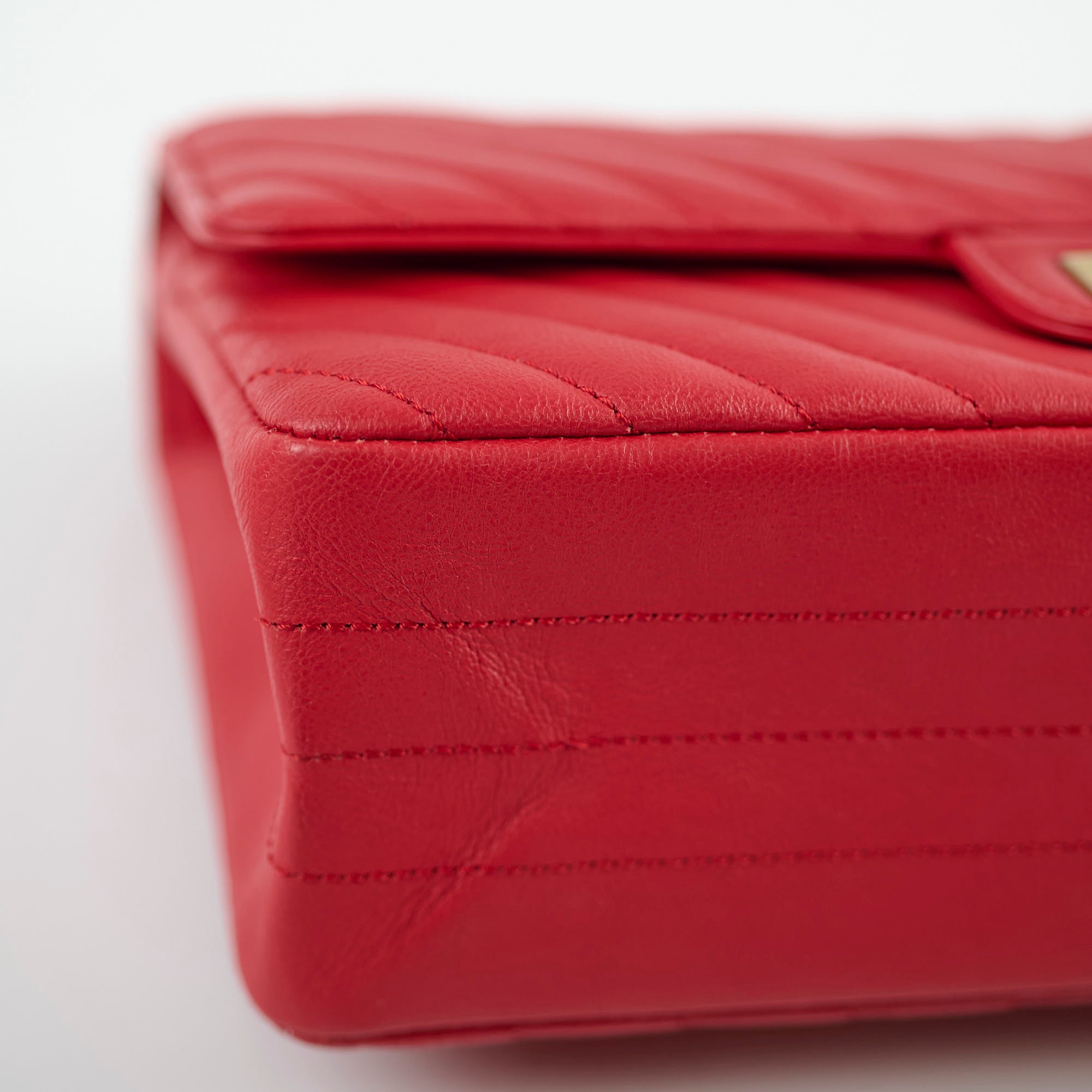 Chanel Reissue 226 Flap Bag in Red Calfskin Leather - Classic 27 Series Handbag for Women | Perfect for Date Night, Office & Special Occasions