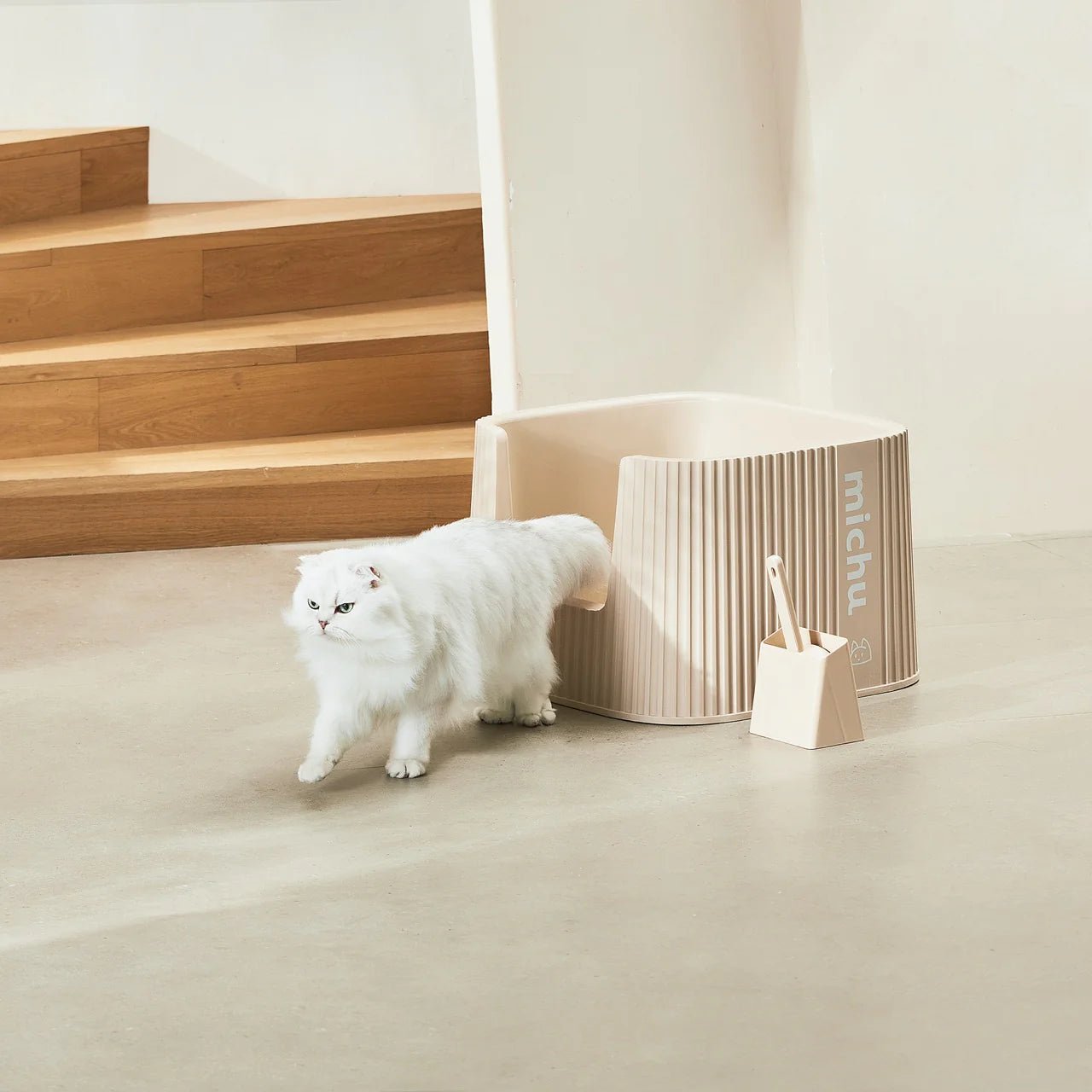 XXL BoBa Deluxe Cat Litter Box - Extra Large Spacious Design with Scoop Included - Perfect for Multiple Cats & Large Breed Felines