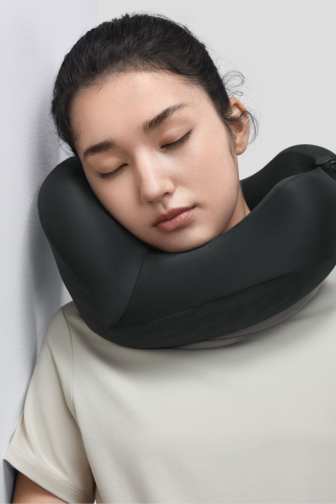 OnTheGo Full Support Travel Pillow - Comfortable Neck Support for Airplane, Car & Office - Perfect for Long Flights, Road Trips & Work Breaks