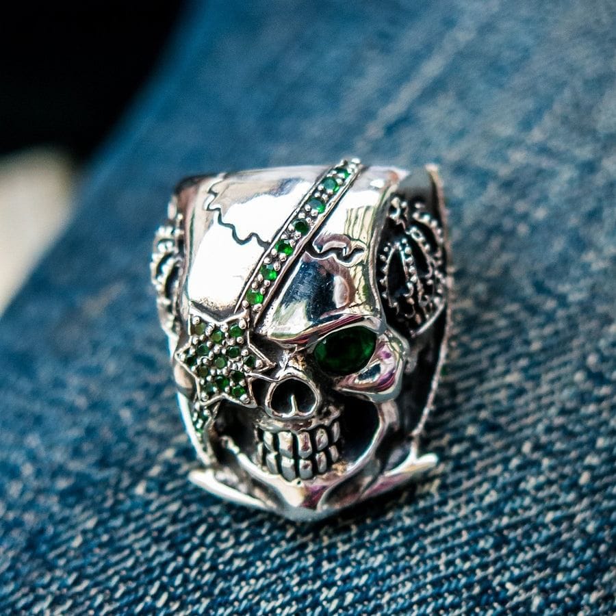 Green Emerald Crown Pirate Sterling Silver Skull Ring for Men - Gothic Jewelry, Punk Fashion Accessory - Perfect for Halloween, Cosplay, and Edgy Style Outfits