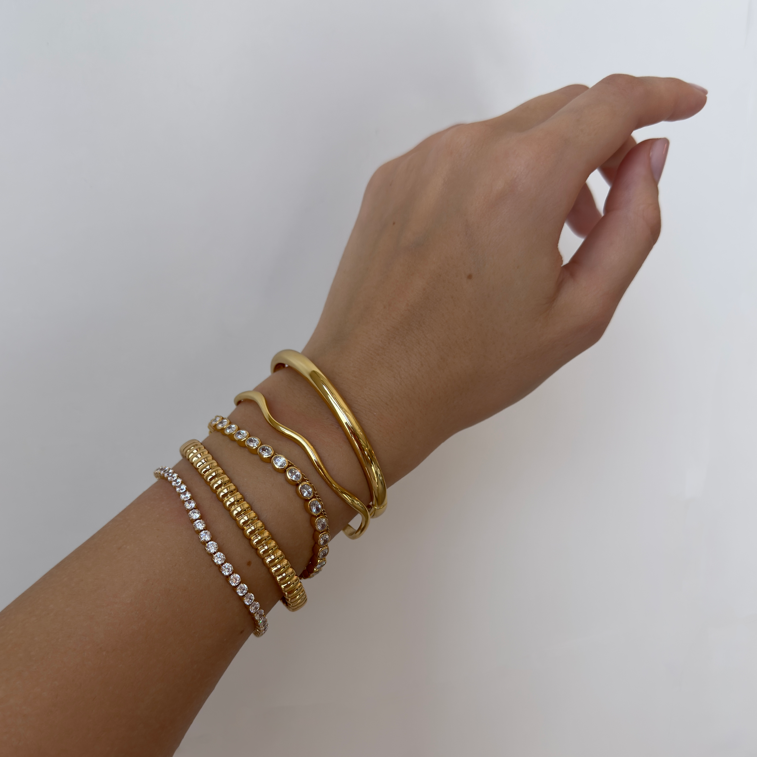Sofia Cuff Bracelet for Women - Elegant Gold/Silver Bangle - Fashion Jewelry Gift for Birthday, Anniversary - Perfect for Parties, Weddings & Everyday Wear