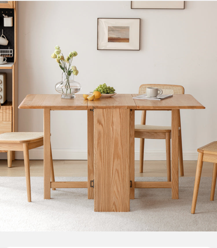 **Solid Oak Wood Extendable Dining Table - Expandable for 6 to 8 Seats - Perfect for Small Spaces & Entertaining Guests**