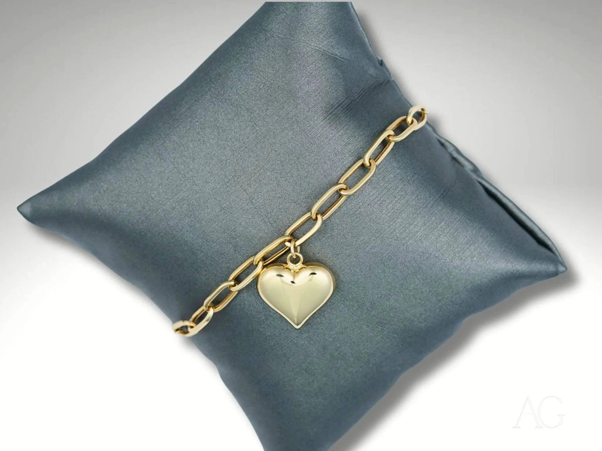 18K Gold Heart Bracelet for Women - Elegant & Romantic Jewelry Gift for Her - Perfect for Anniversaries, Valentine's Day & Special Occasions