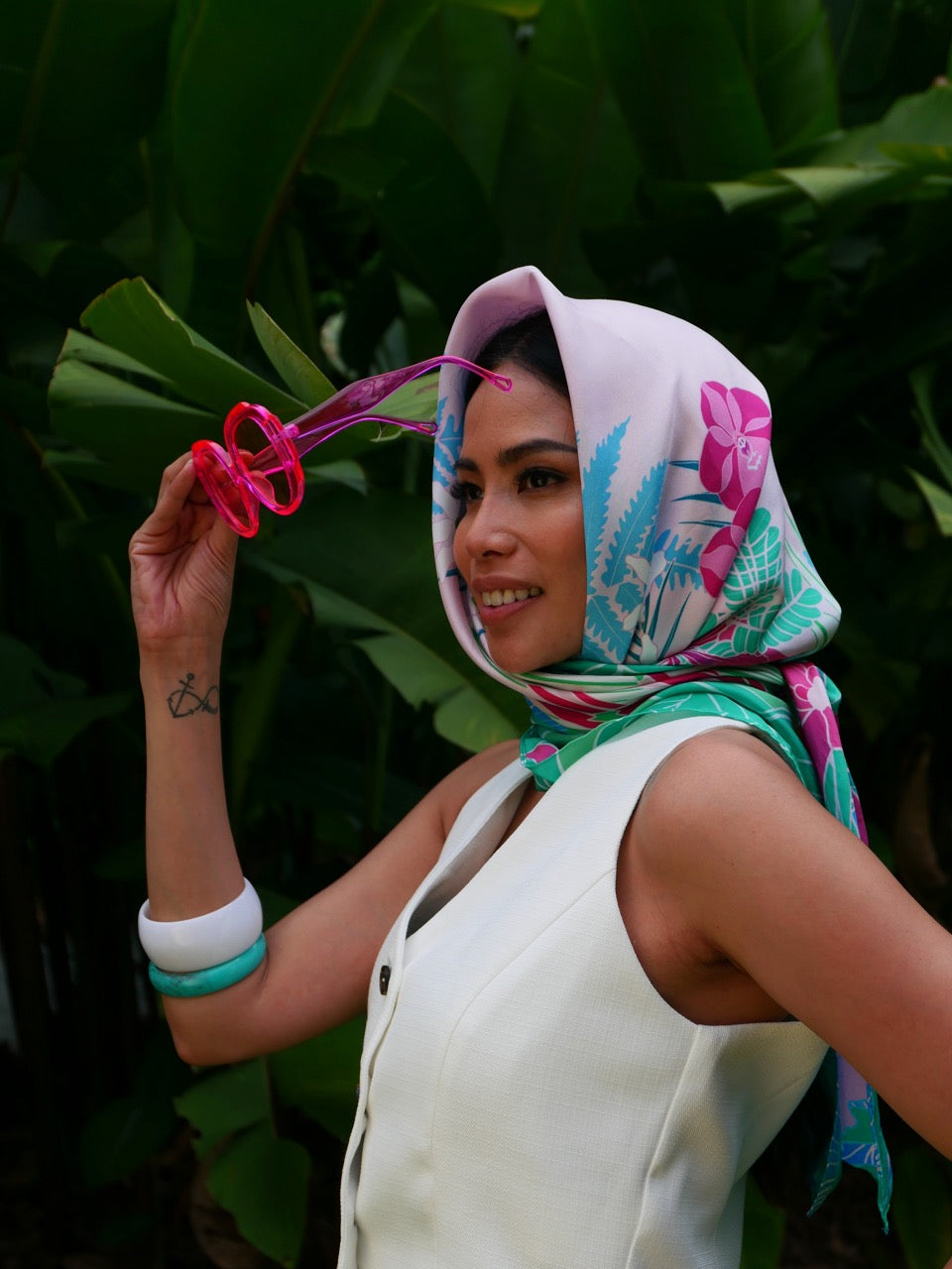 Botanic Splendour Premium Silk Scarf - Luxury Floral Print Fashion Accessory for Women, Elegant Gift for Mother's Day & Special Occasions
