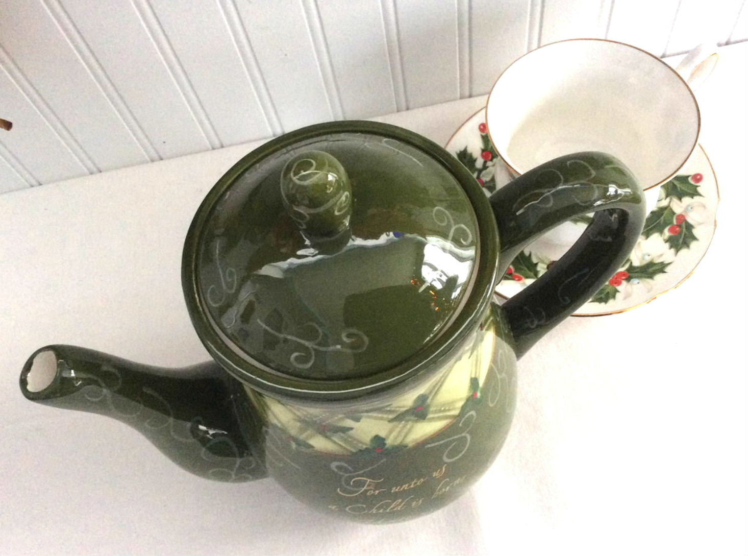 Christmas Teapot with Holly Design - Scripture Inspired Tall Coffee and Tea Pot for Holiday Gatherings & Cozy Home Decor