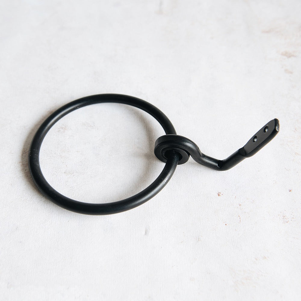 Stainless Steel Towel Ring Holder - Rustproof Bathroom Towel Hanger for Kitchen & Bathroom Decor - Perfect for Hanging Hand Towels, Washcloths, and Robes