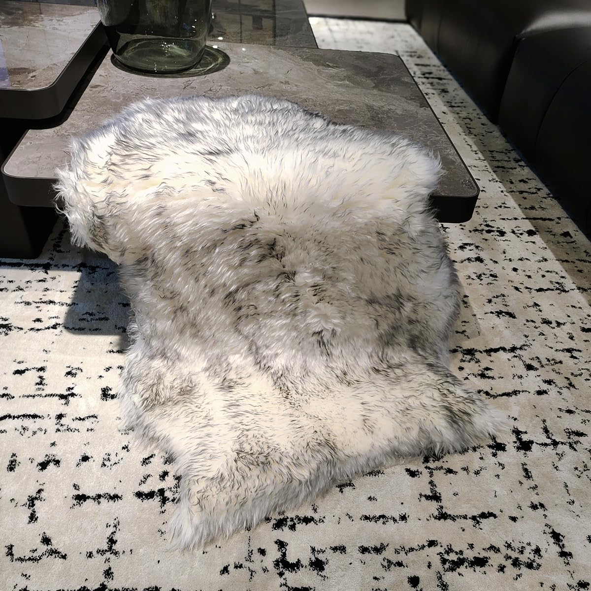 Premium New Zealand Sheepskin Rug - Soft & Fluffy for Bedroom, Living Room, Nursery | Natural Sheepskin Motorcycle Seat Cover | Medical Grade for Bed Sores | White with Gray Tips | Cozy Home Decor & Comfort Solution