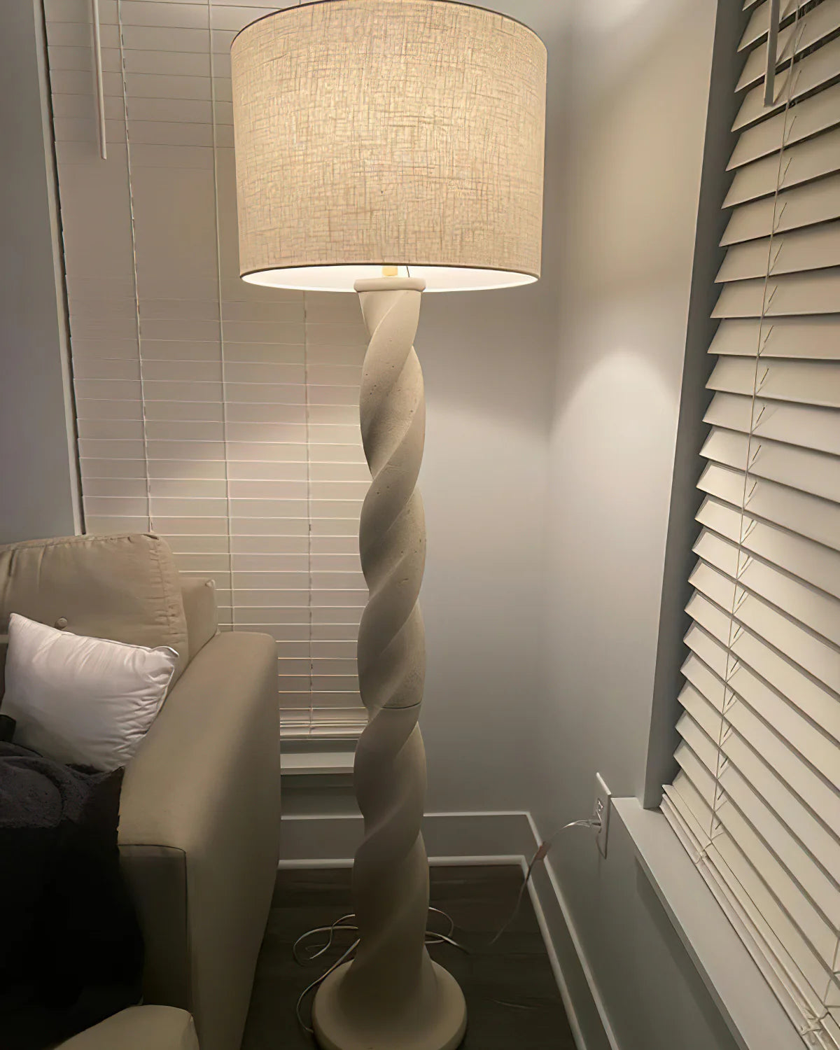 Yisi North Tower Floor Lamp - Modern LED Standing Light for Living Room, Bedroom & Office - Adjustable Brightness & Warm White Light