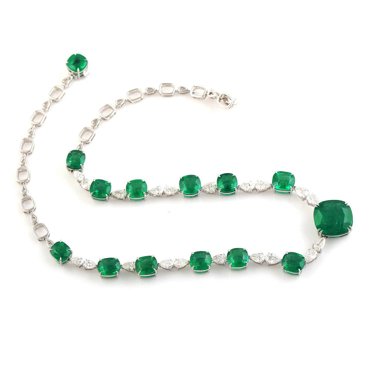 18K White Gold Faceted Emerald Rose Cut Diamond Bridal Choker Necklace for Women – Perfect for Weddings, Anniversaries & Special Occasions