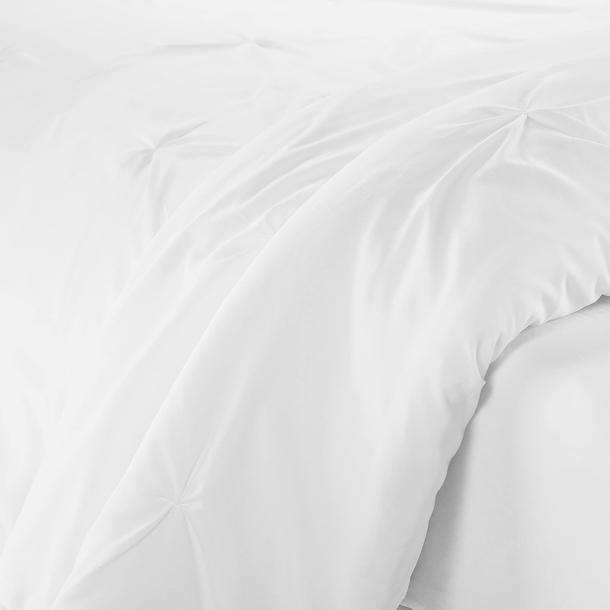 SERTA Simply Clean Ultra Soft 2-Piece Hypoallergenic Stain Resistant Pleated Duvet Cover Set - Twin/Twin XL Size, White - Perfect for Kids' Rooms, Guest Bedrooms & Allergy Sufferers