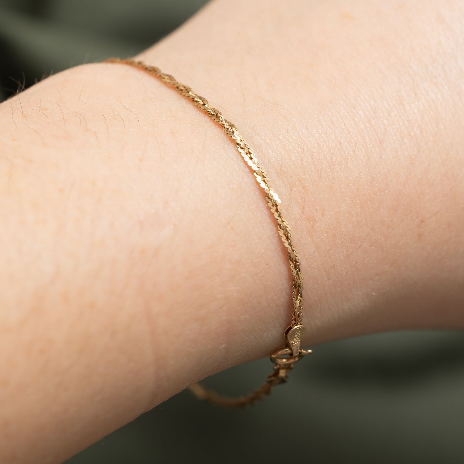 10K Yellow Gold Braided S Link Chain Bracelet - 1.62mm Thin Delicate Jewelry for Women - 7 Inch Adjustable Wristband for Everyday Wear, Gift Giving & Special Occasions