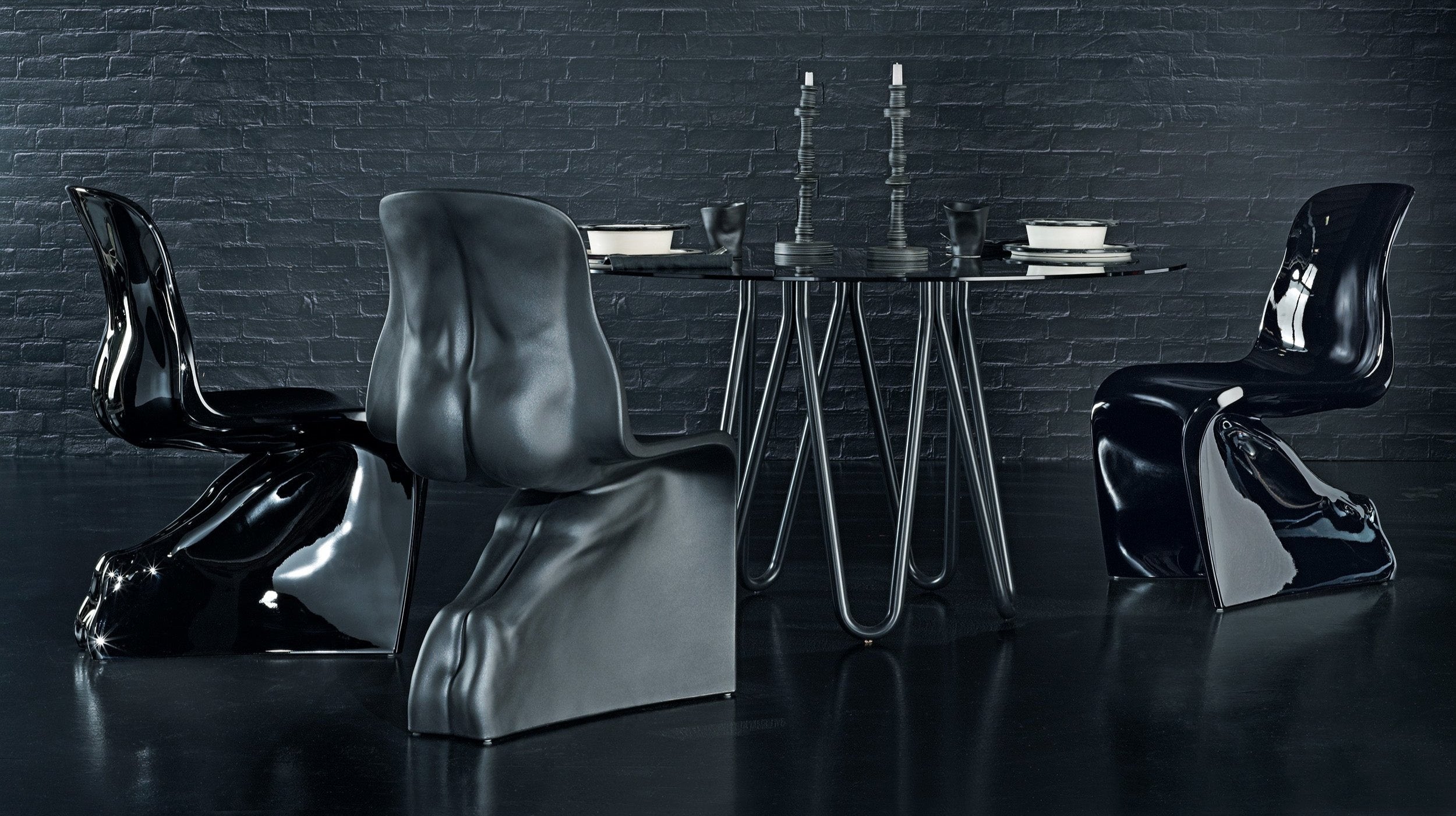 Meduse Dining Table by Casamania - Modern Glass Top Dining Table for Kitchen & Dining Room - Perfect for Family Gatherings & Dinner Parties