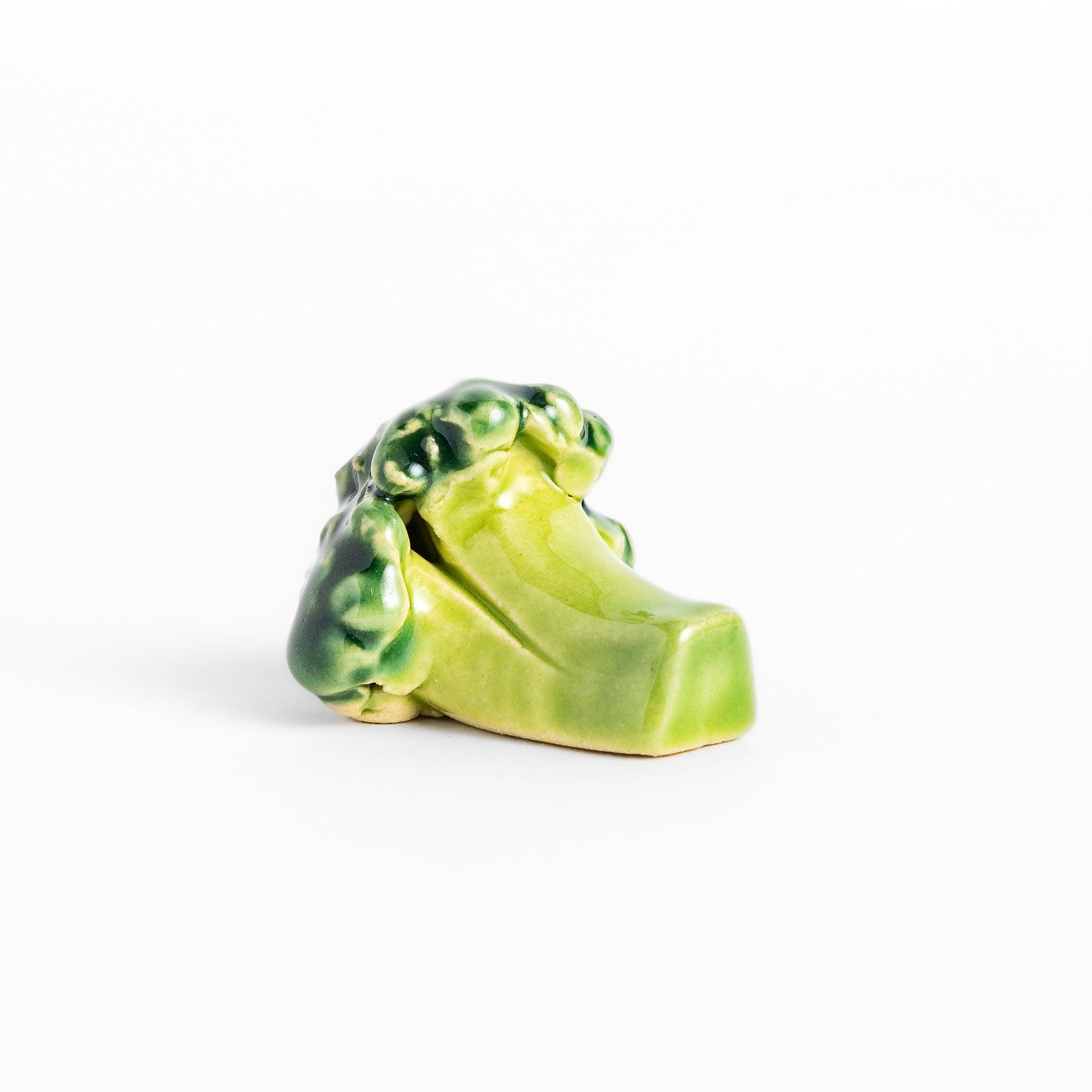 Broccoli-Shaped Chopstick Rest - Cute and Functional Tableware for Asian Cuisine - Perfect for Sushi, Ramen, and Home Dining Decor