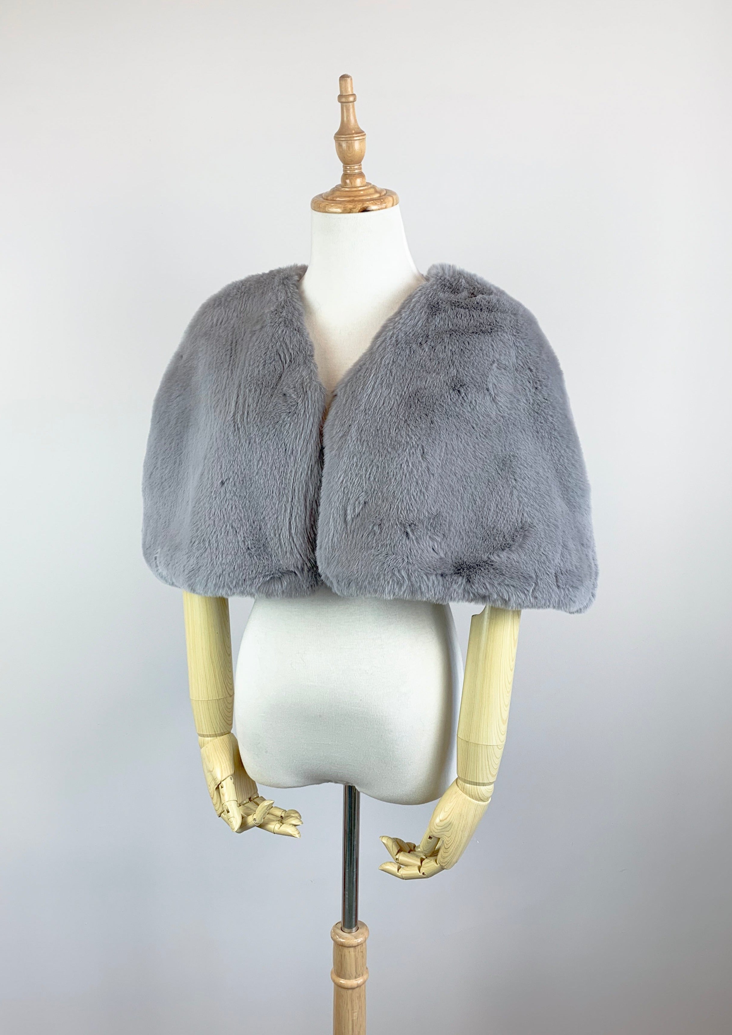 Elegant Gray Faux Fur Bridal Cape (Georgina Gry05) - Perfect for Winter Weddings, Photo Shoots & Formal Events