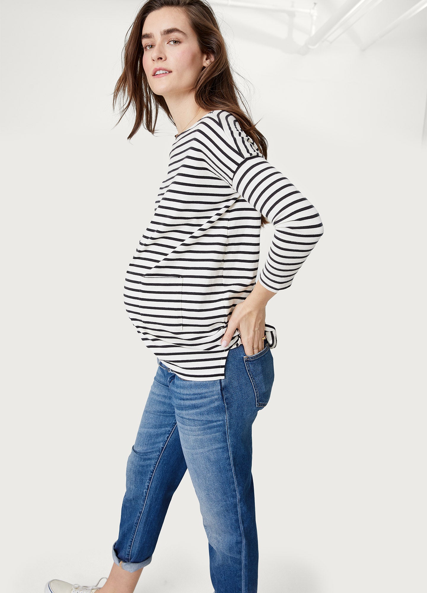 Best Stretchy Boyfriend Maternity Jeans for Pregnant Women - Comfortable Denim Pants for Everyday Wear & Pregnancy Fashion