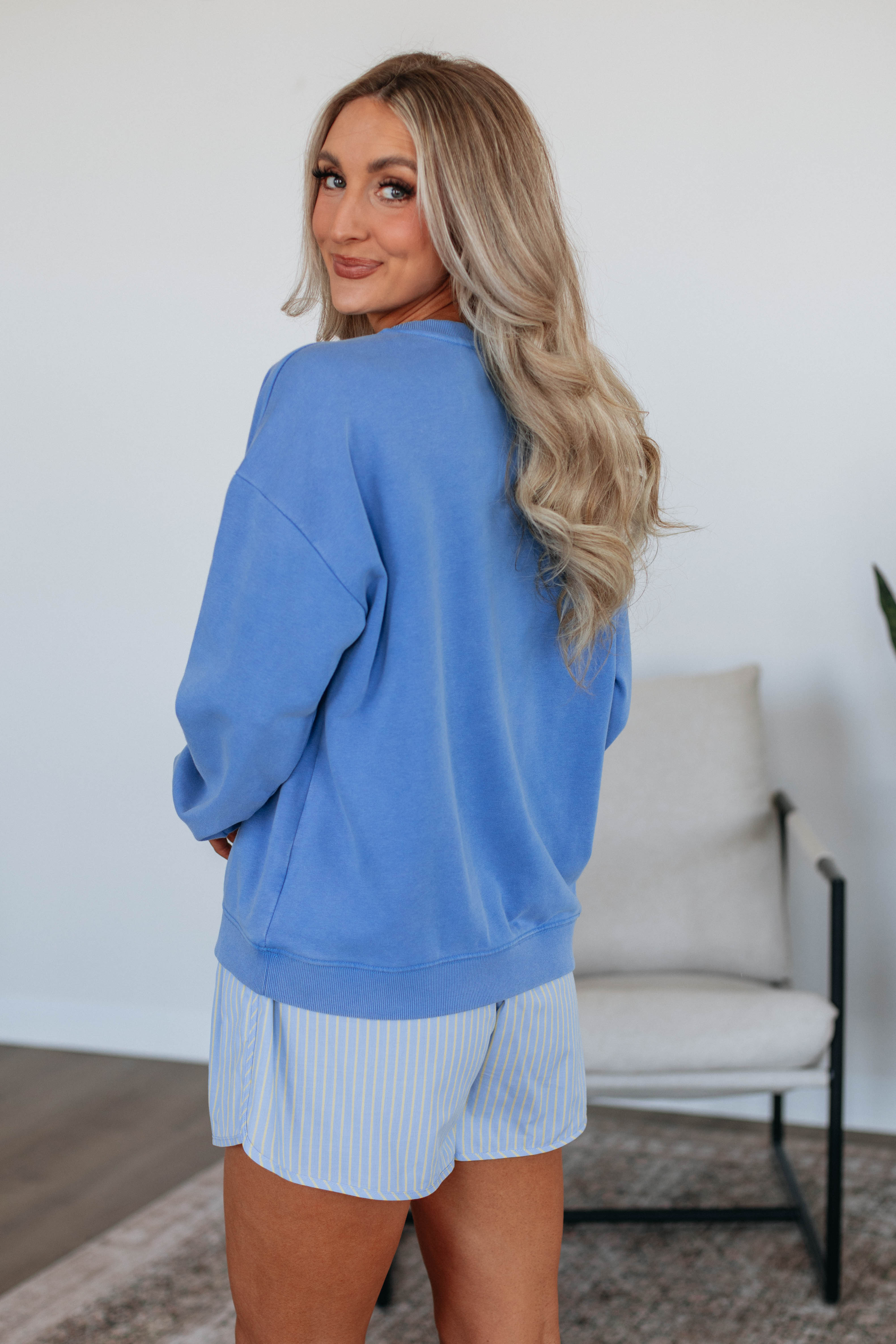 Beach Babe Crewneck Sweatshirt - Women's Casual Pullover for Summer Beach Outings & Vacation Style