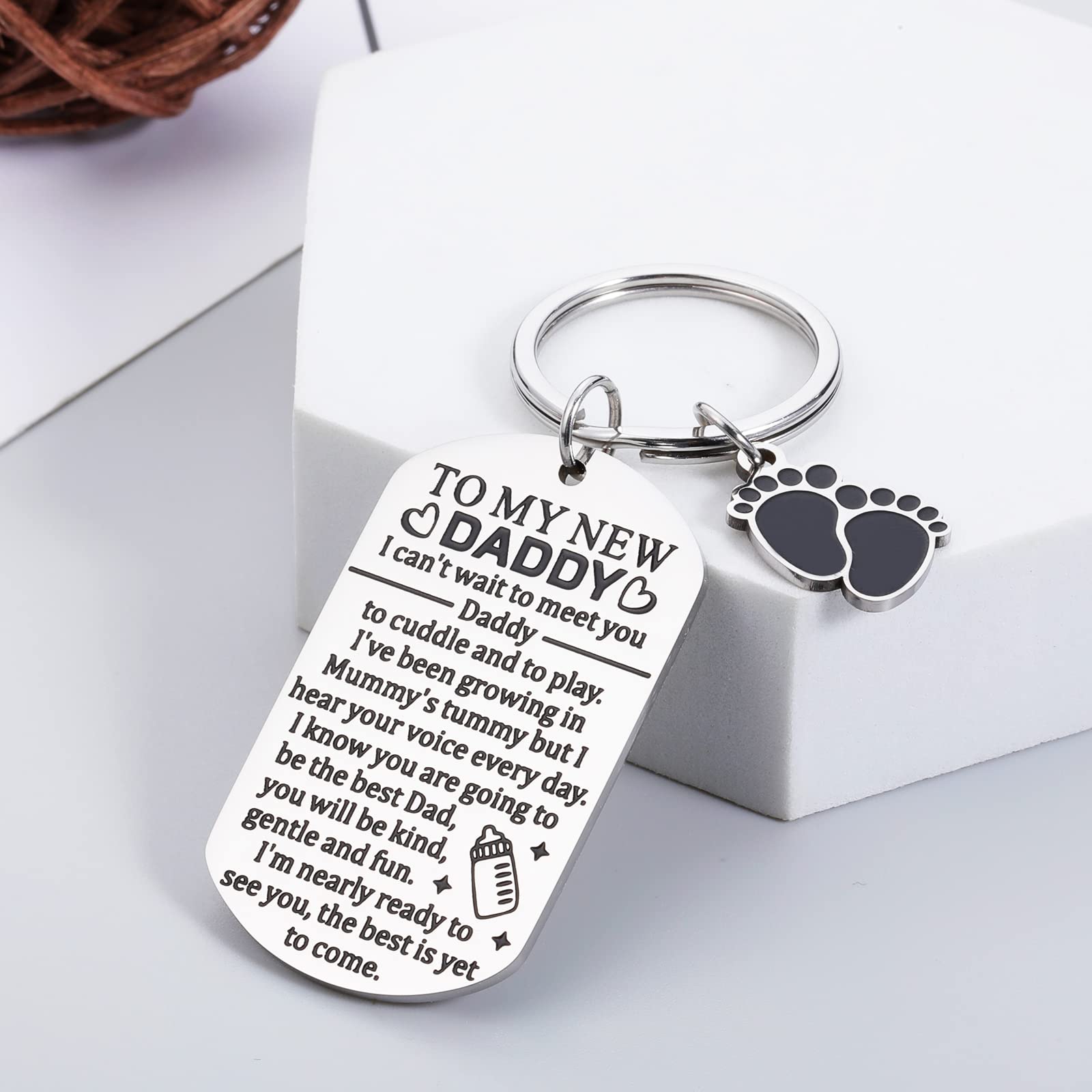 Unique Father's Day Gifts for Dad - Personalized Keychain for New Dads, First Time Dad Gifts from Wife, Baby Shower & Expecting Dad Presents - Perfect for New Daddy, Him & Special Occasions