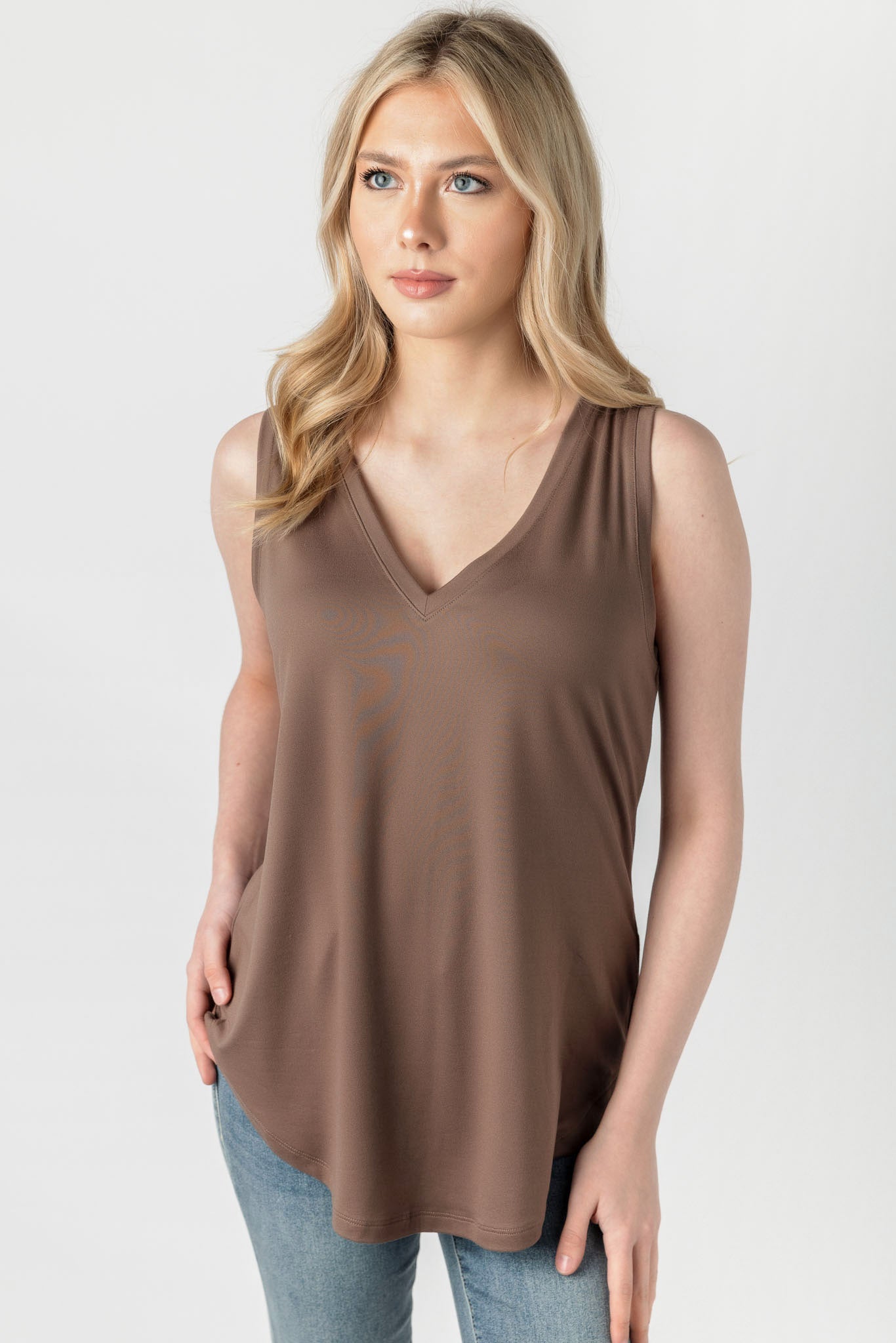 Soft Brushed Knit Sleeveless V-Neck Women's Top - Perfect for Summer Outfits, Casual Wear & Layering